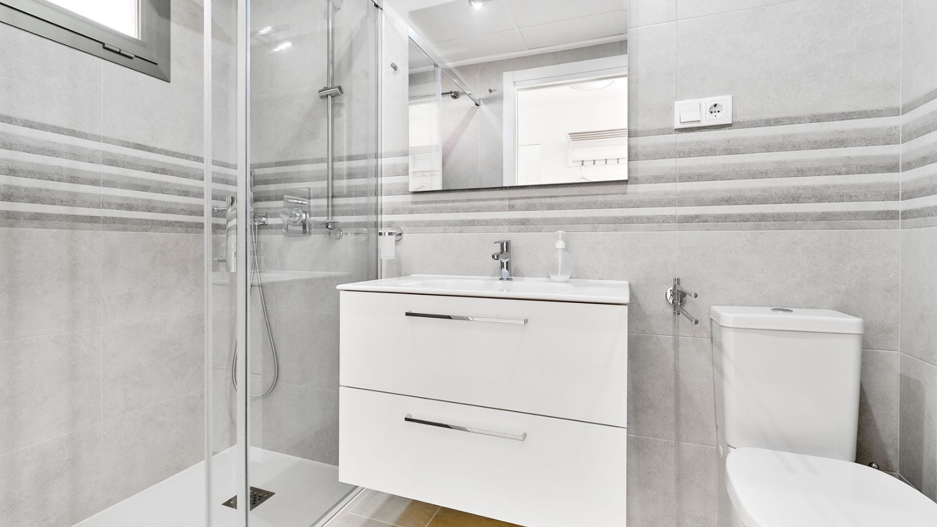 Venta - Apartamento piso -
Villamartín - Villamartin