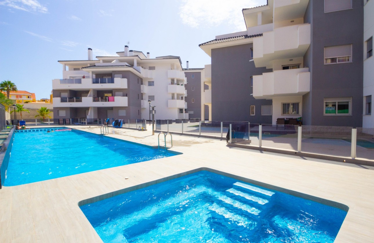 Venta - Apartamento piso -
Villamartín - Villamartin