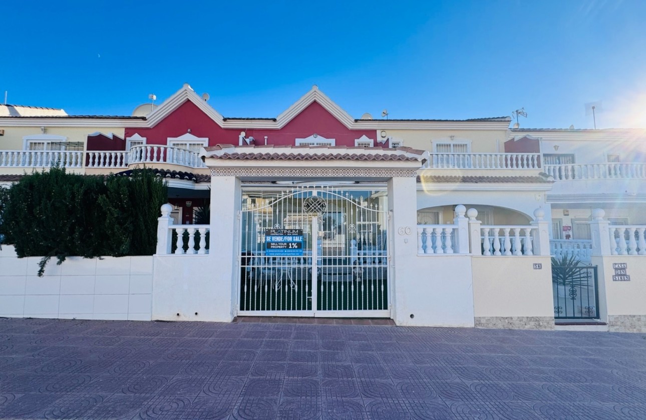 Venta - Casa adosada / Casa adosada -
Benijofar