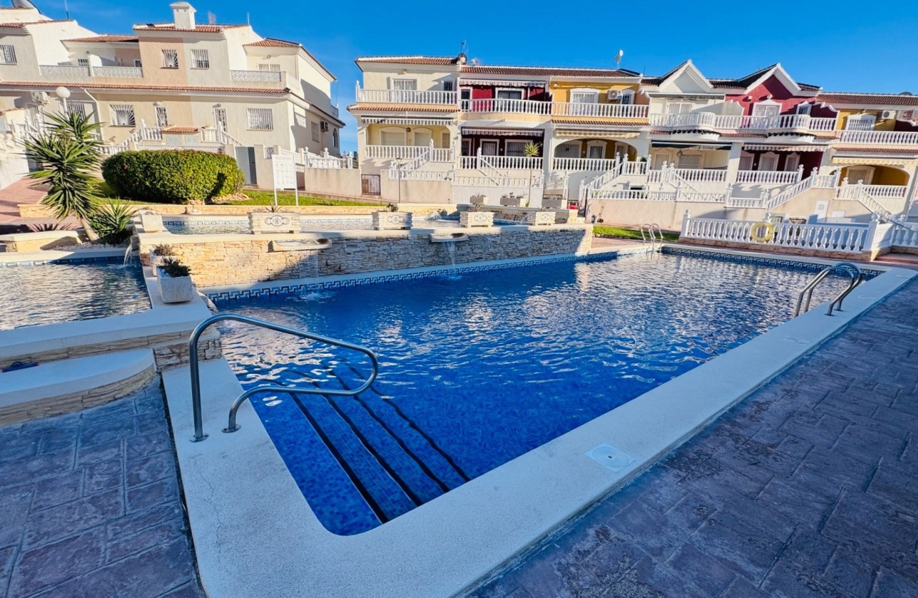 Venta - Casa adosada / Casa adosada -
Benijofar