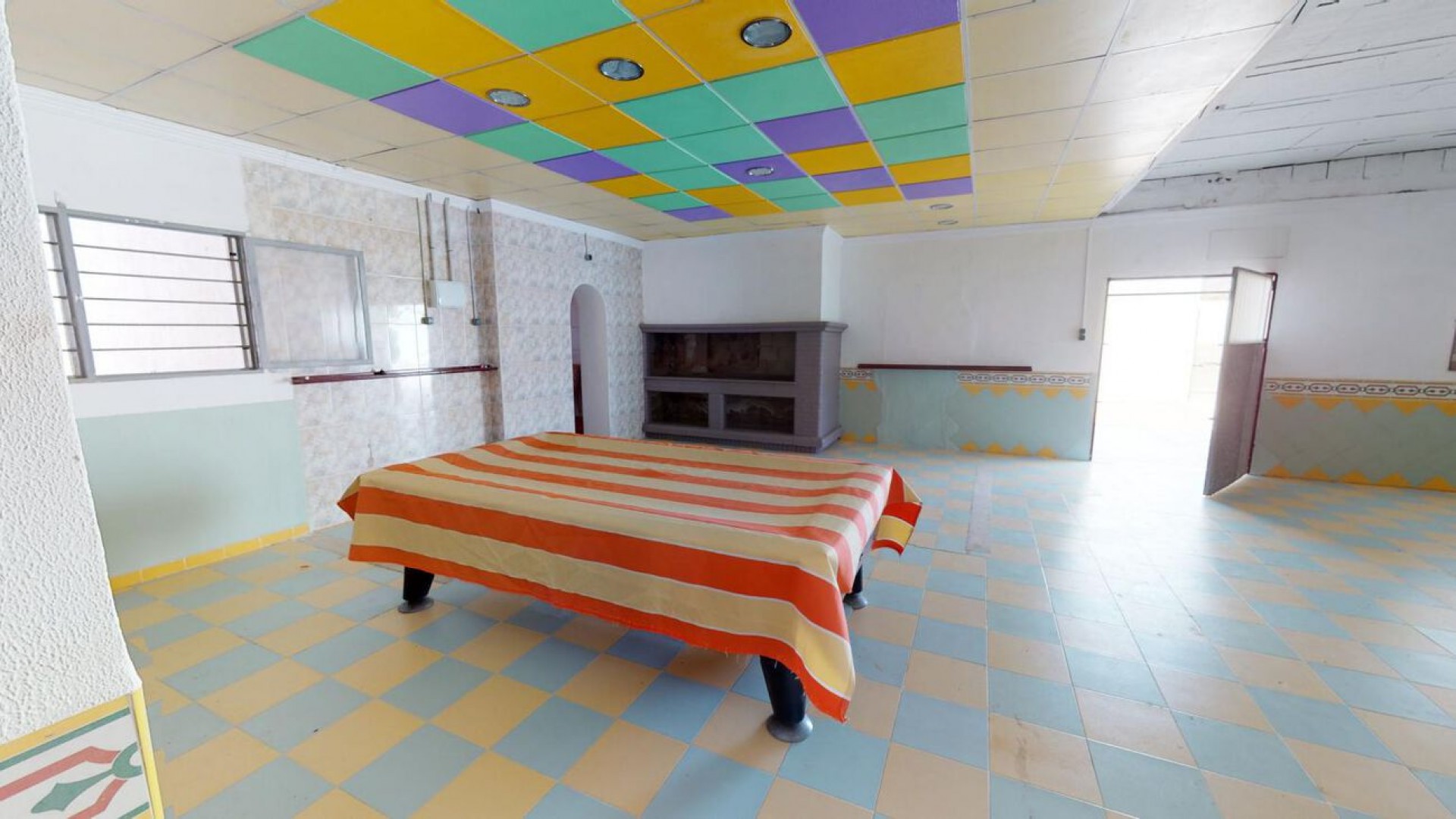 Venta - Casa de pueblo -
Albatera