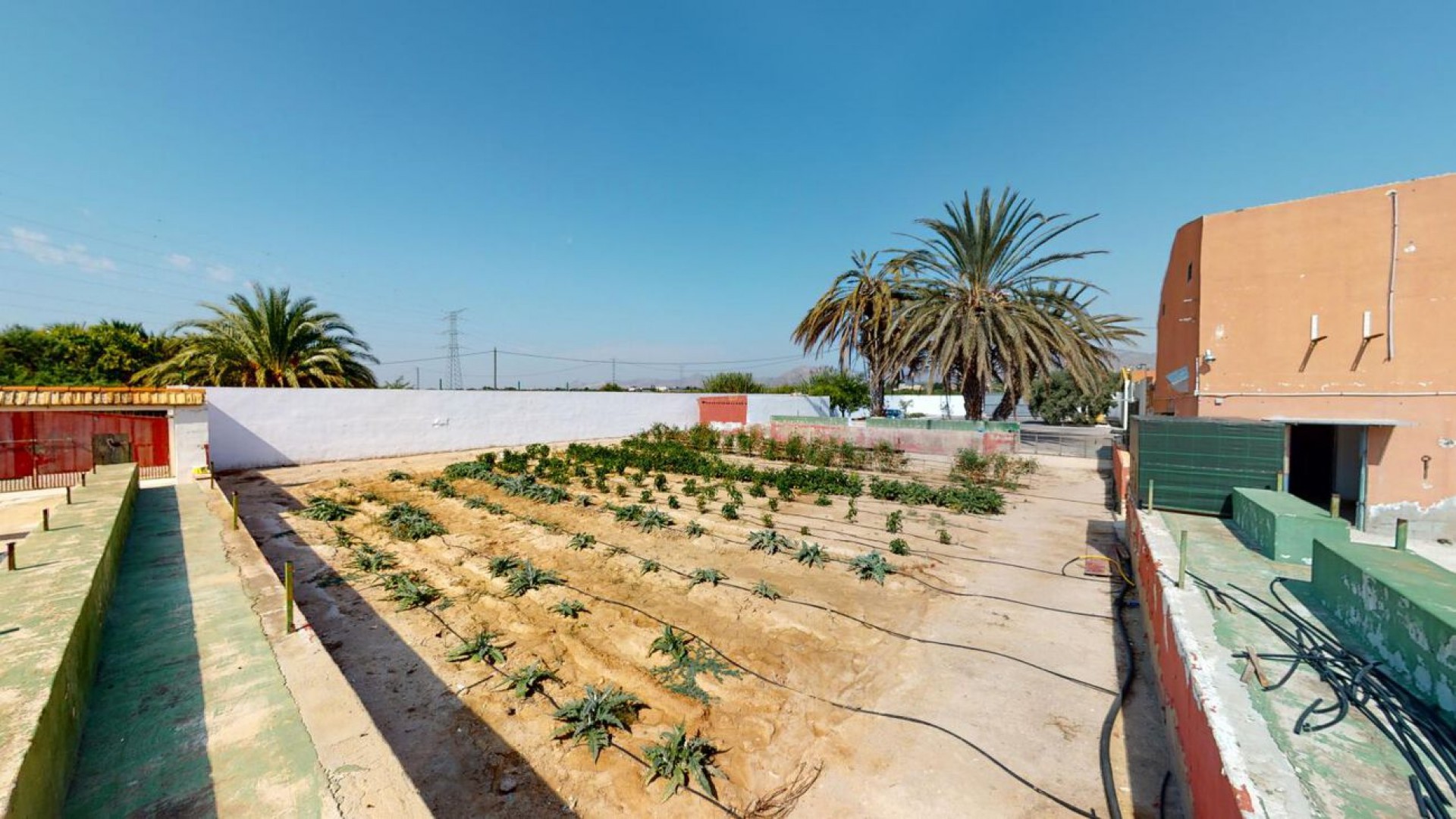 Venta - Casa de pueblo -
Albatera