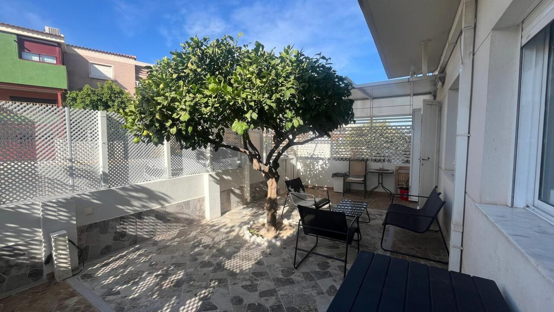 Venta - Casa de pueblo -
Algorfa