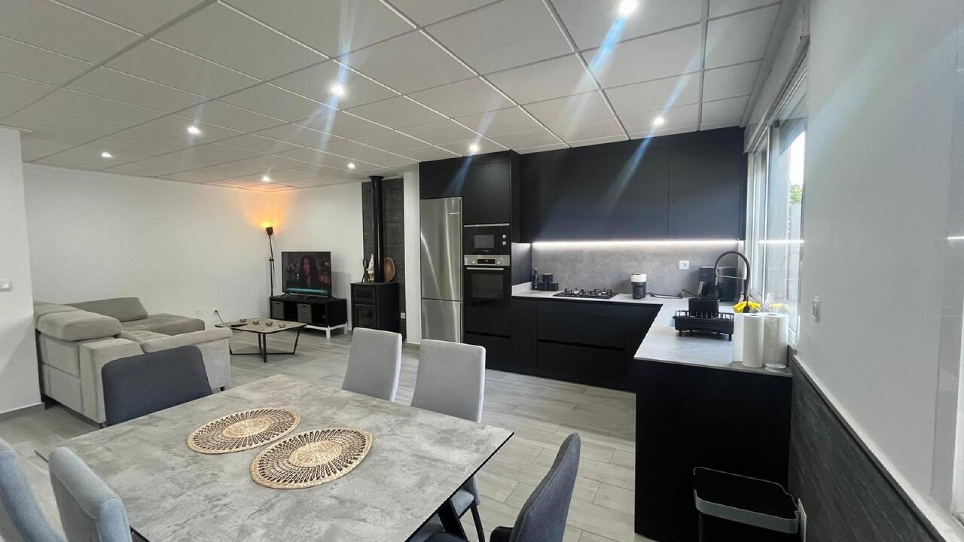 Venta - Casa de pueblo -
Algorfa