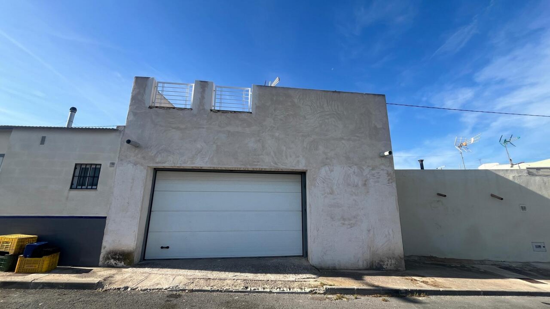 Venta - Casa de pueblo -
Algorfa