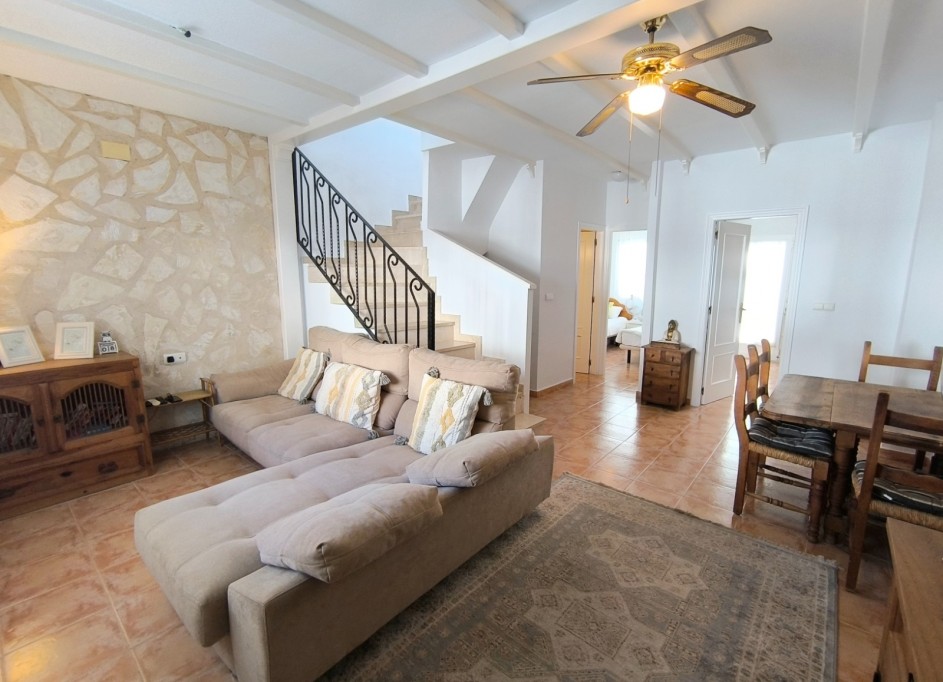 Venta - Casa de pueblo -
Algorfa