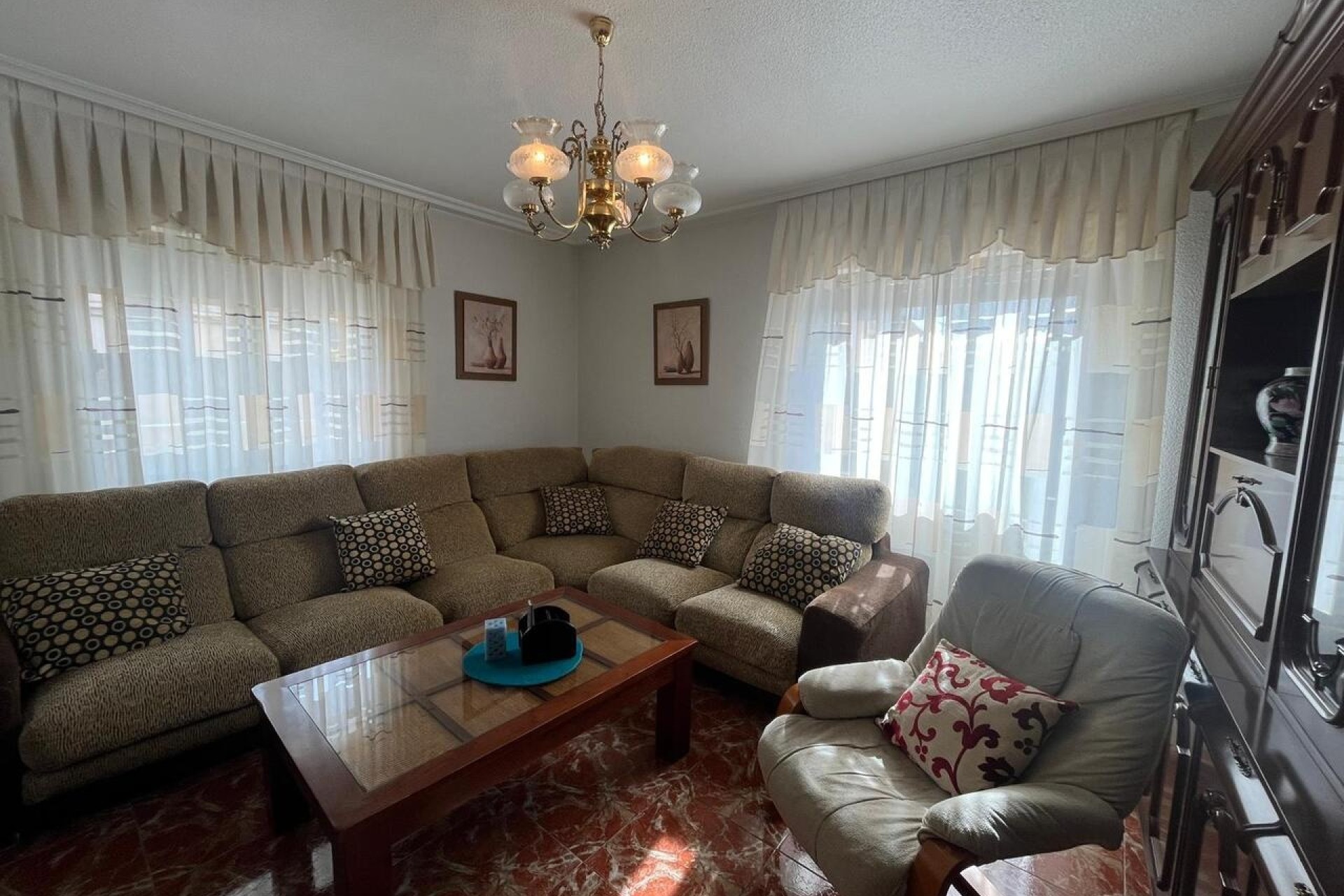 Venta - Casa de pueblo -
Algorfa