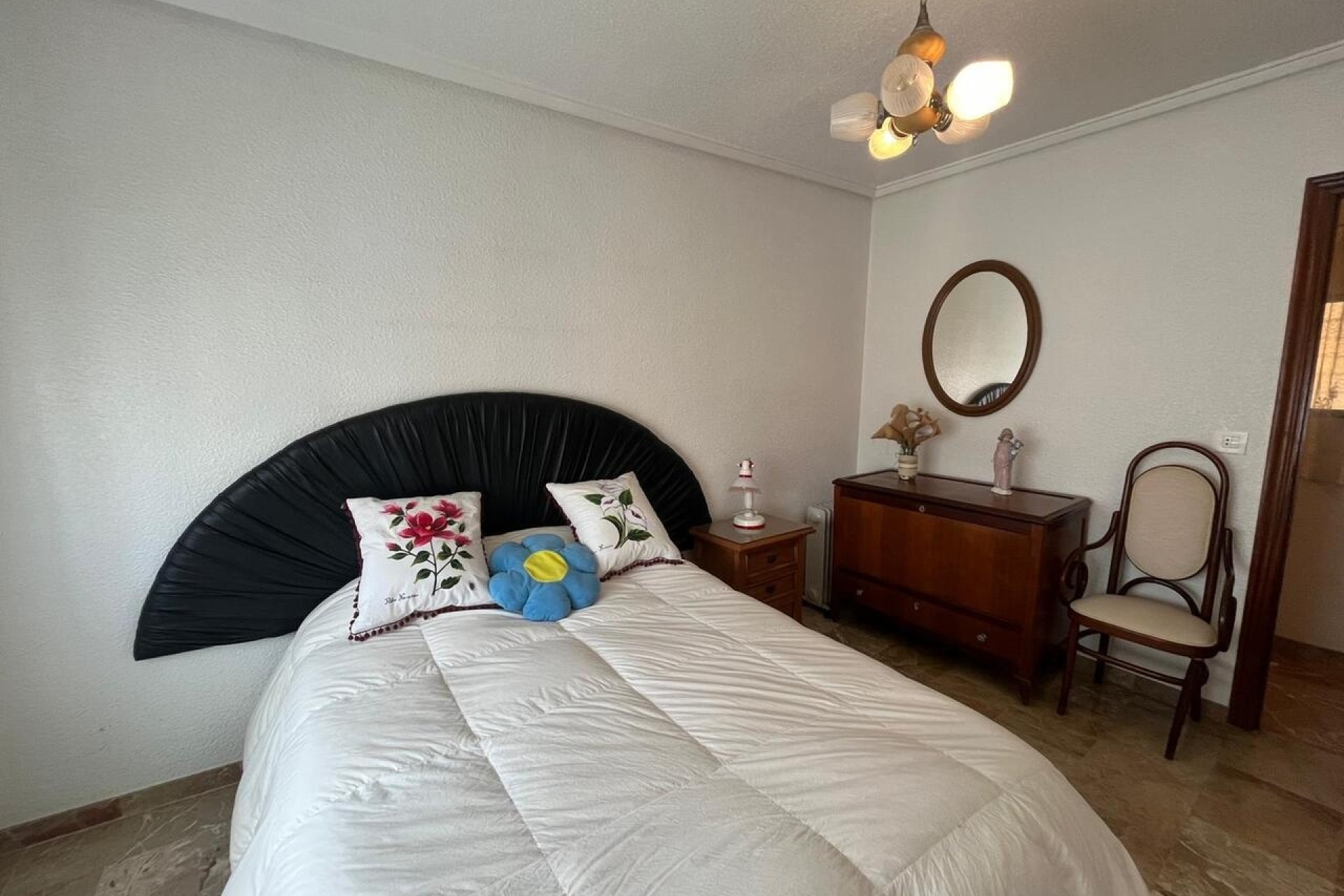 Venta - Casa de pueblo -
Algorfa