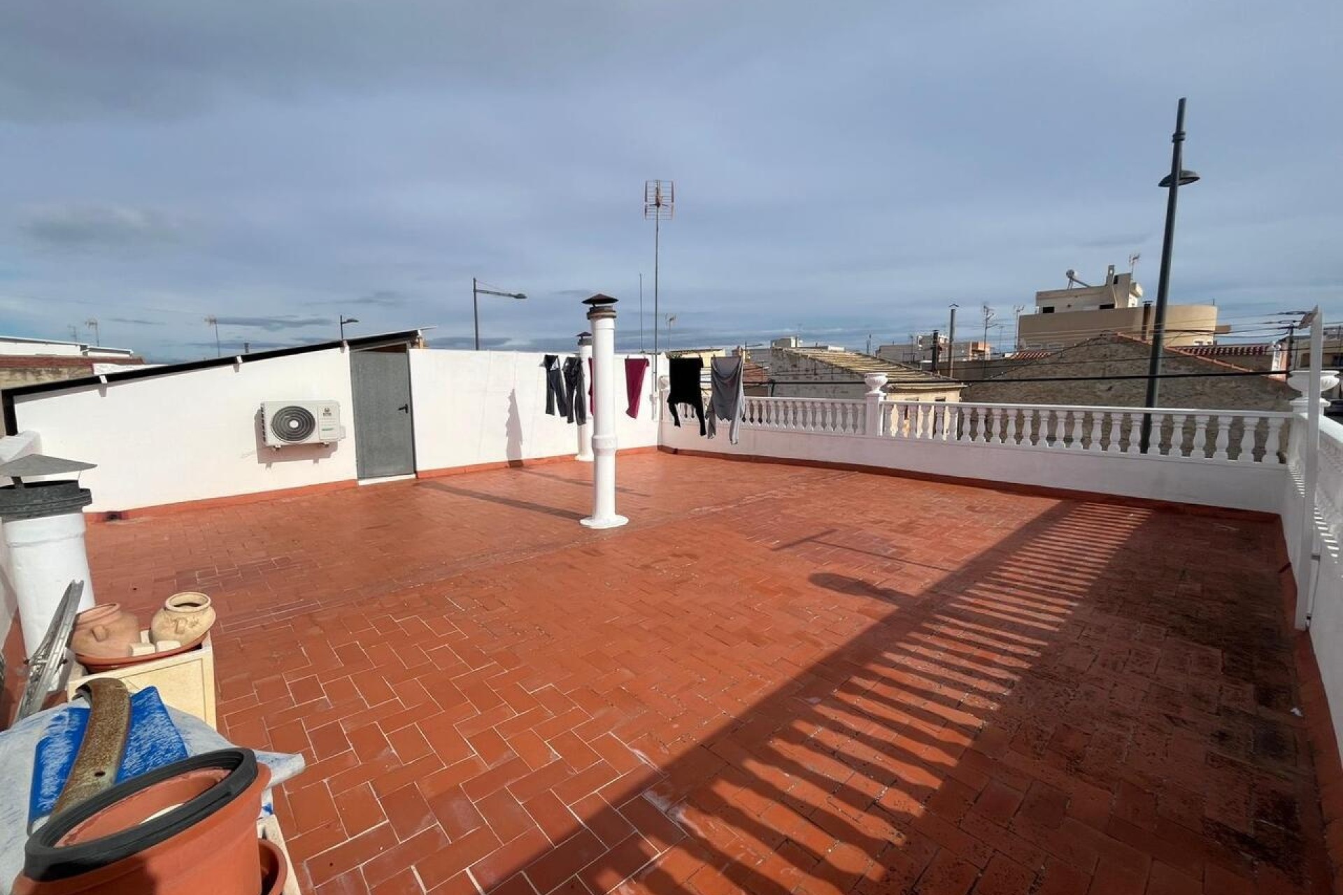 Venta - Casa de pueblo -
Algorfa