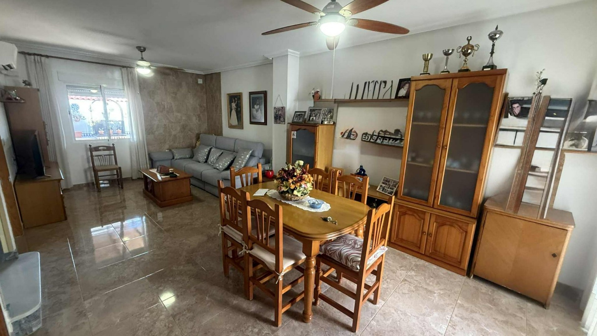 Venta - Casa de pueblo -
Almoradí