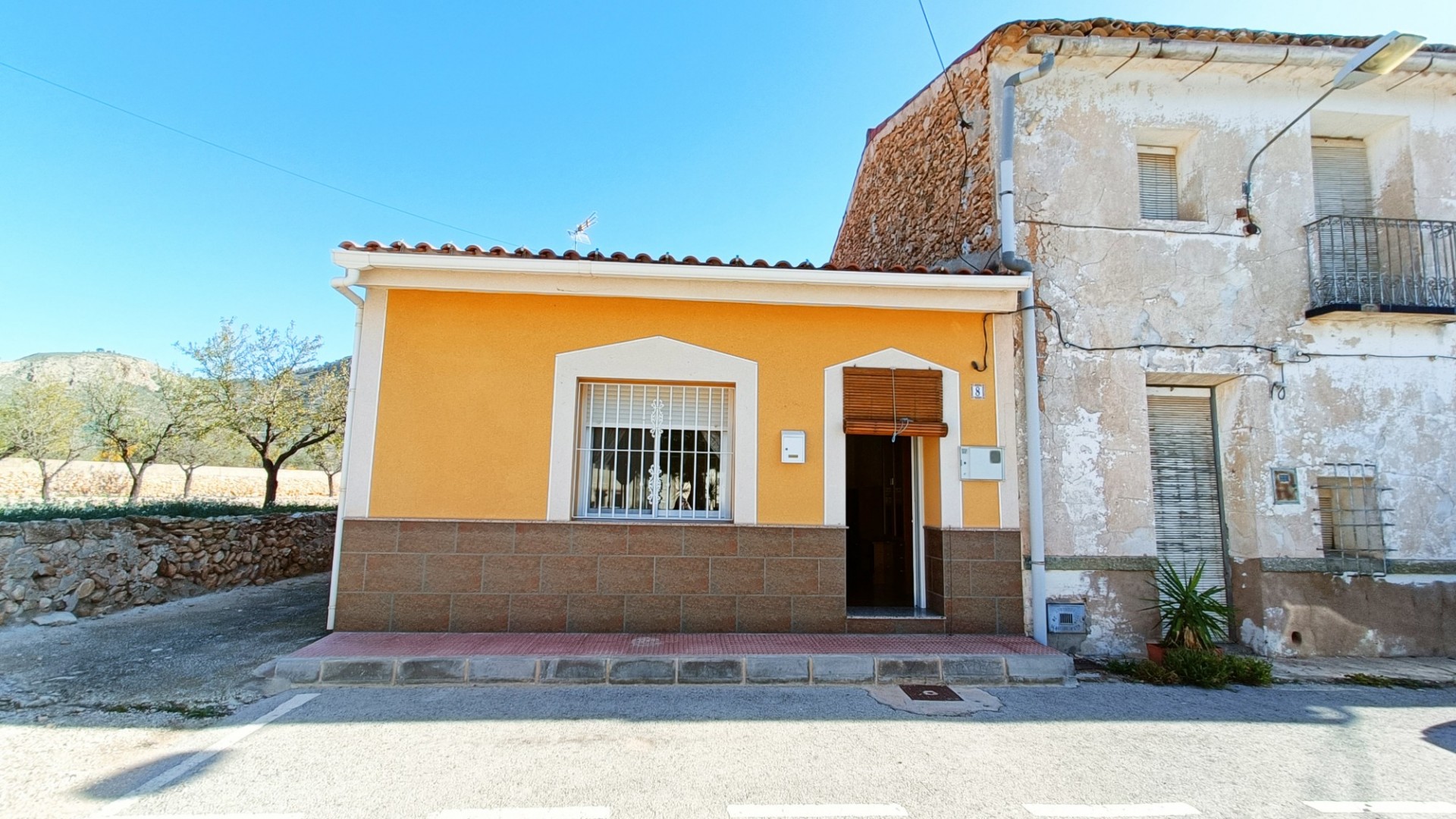 Venta - Casa de pueblo -
Barbarroja
