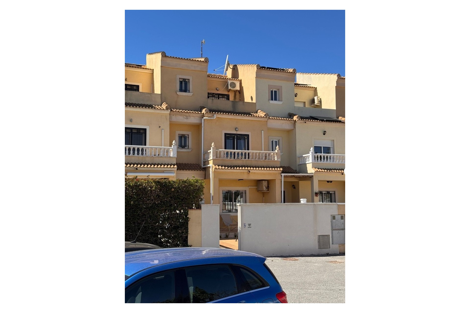 Venta - Casa de pueblo -
Campoamor - Costa Blanca