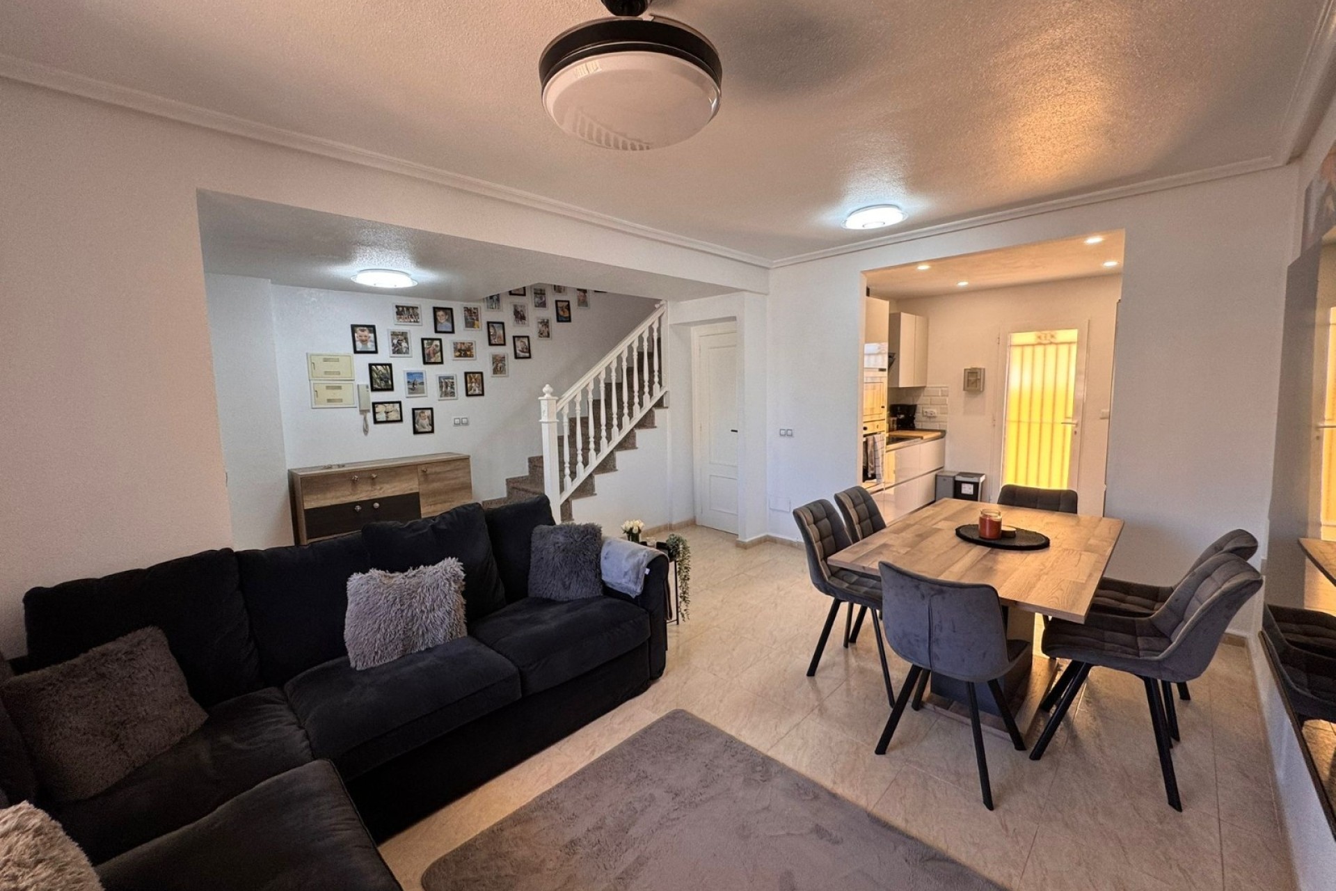 Venta - Casa de pueblo -
Campoamor - Costa Blanca