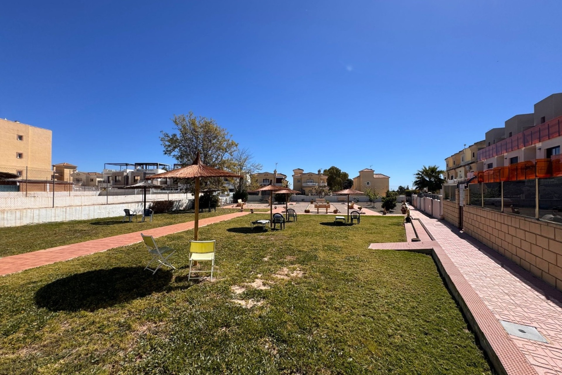Venta - Casa de pueblo -
Campoamor - Costa Blanca