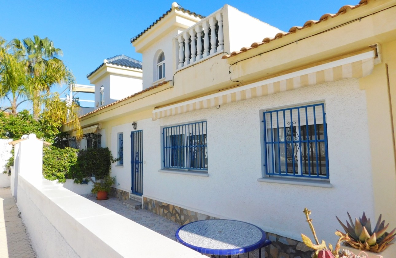 Venta - Casa de pueblo -
Ciudad Quesada - Rojales - Golf La Marquesa (Ciudad Quesada)