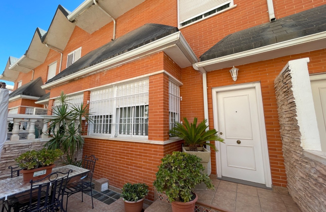 Venta - Casa de pueblo -
Elche - Center