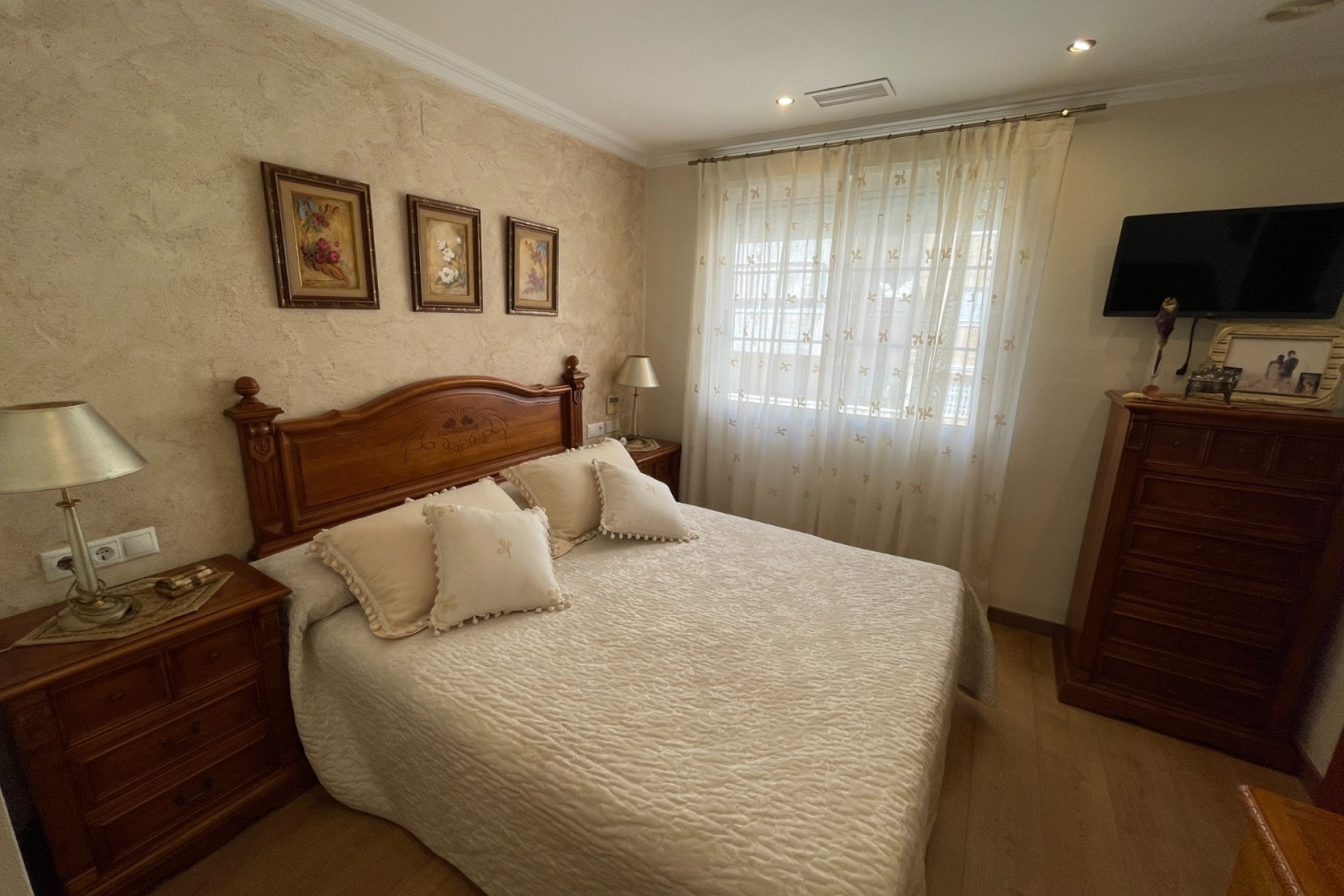 Venta - Casa de pueblo -
Elche - Center