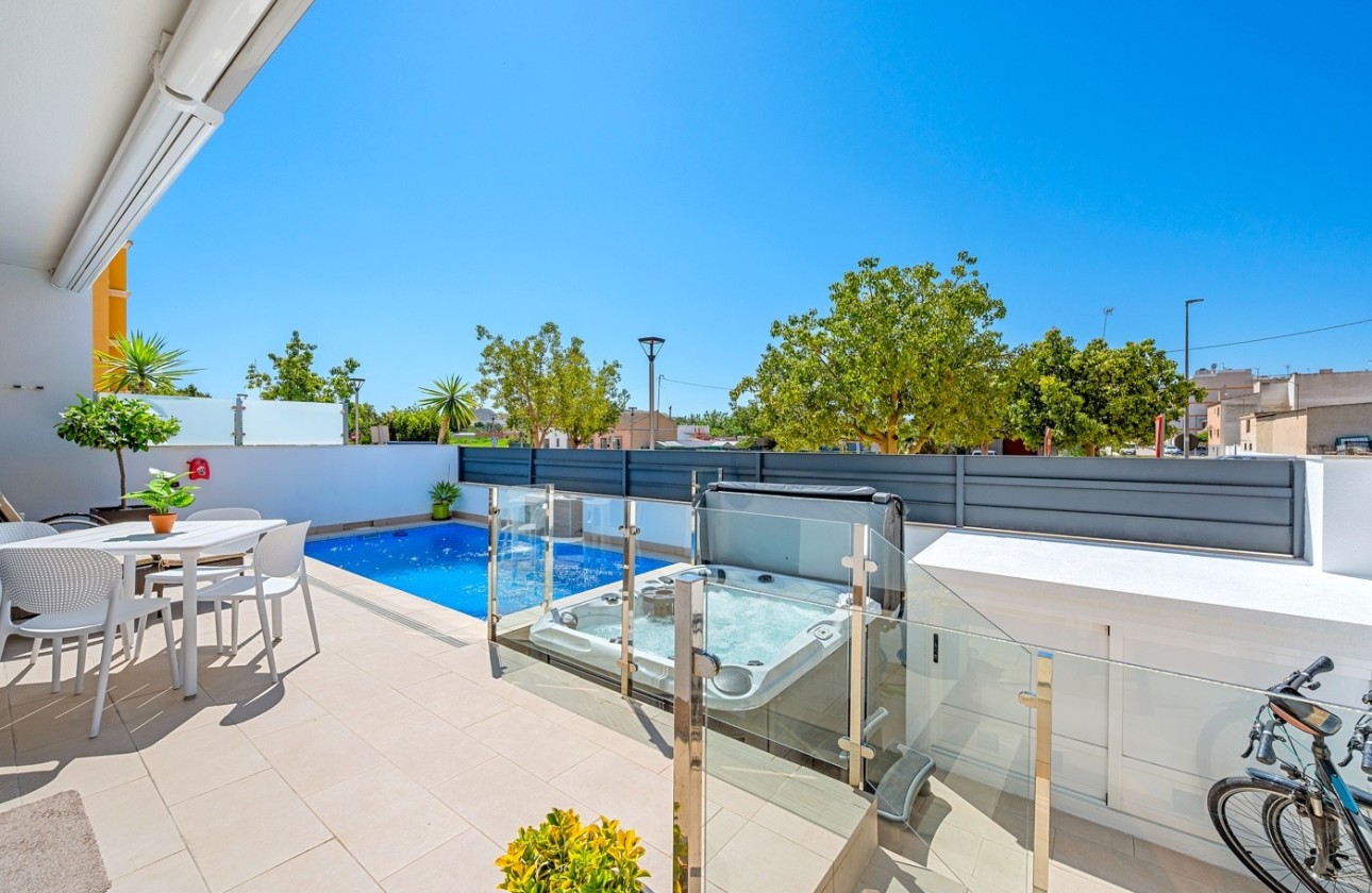 Venta - Casa de pueblo -
Formentera del Segura - Costa Blanca