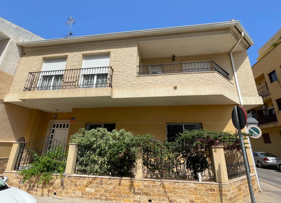 Venta - Casa de pueblo -
Formentera del Segura - Formentera de Segura