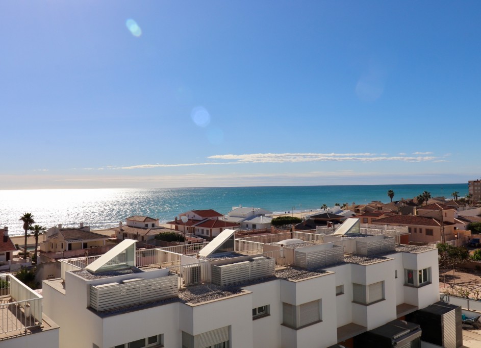 Venta - Casa de pueblo -
Guardamar del Segura - Guardamar Playa