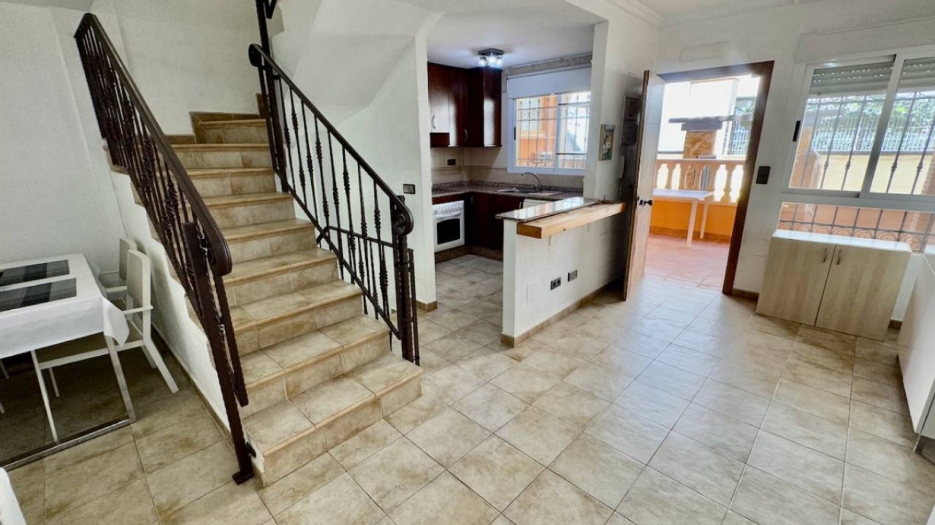 Venta - Casa de pueblo -
Guardamar del Segura - Urbanizaciones