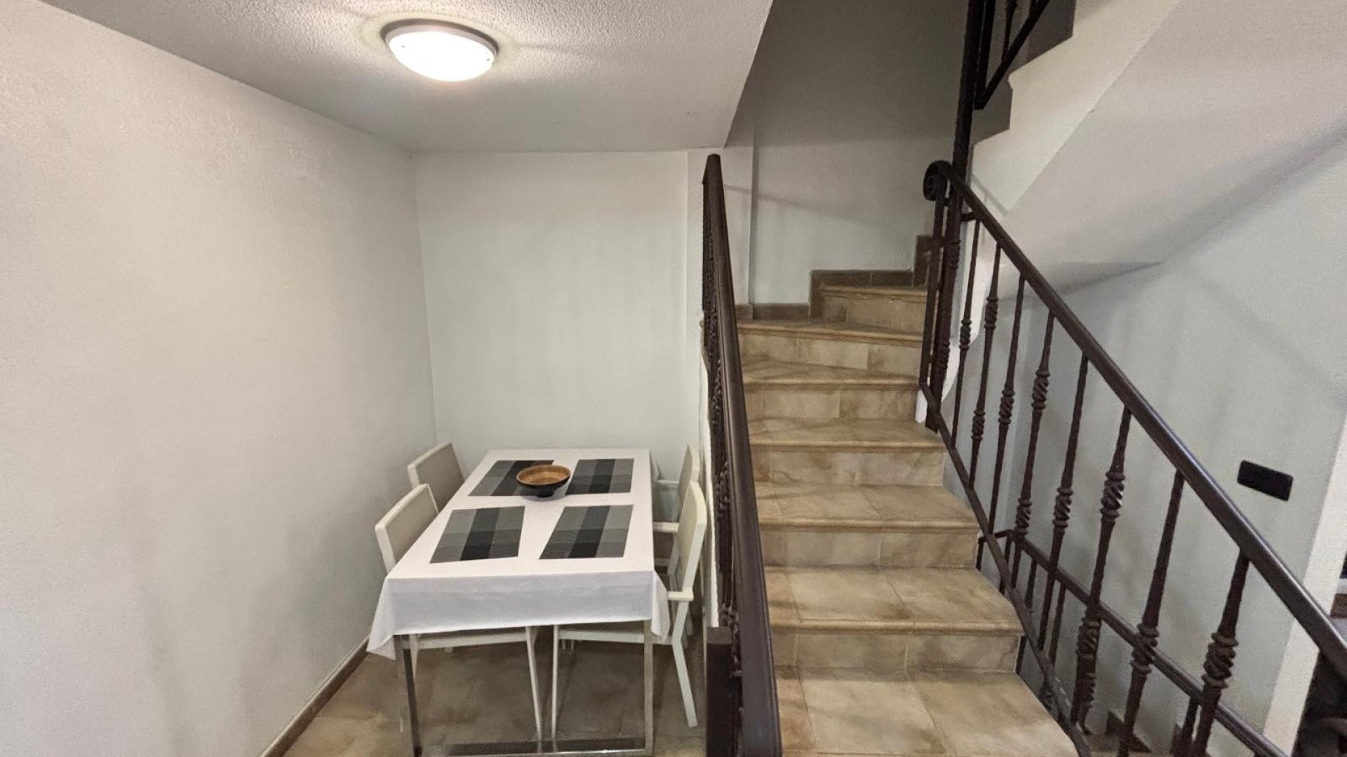 Venta - Casa de pueblo -
Guardamar del Segura - Urbanizaciones