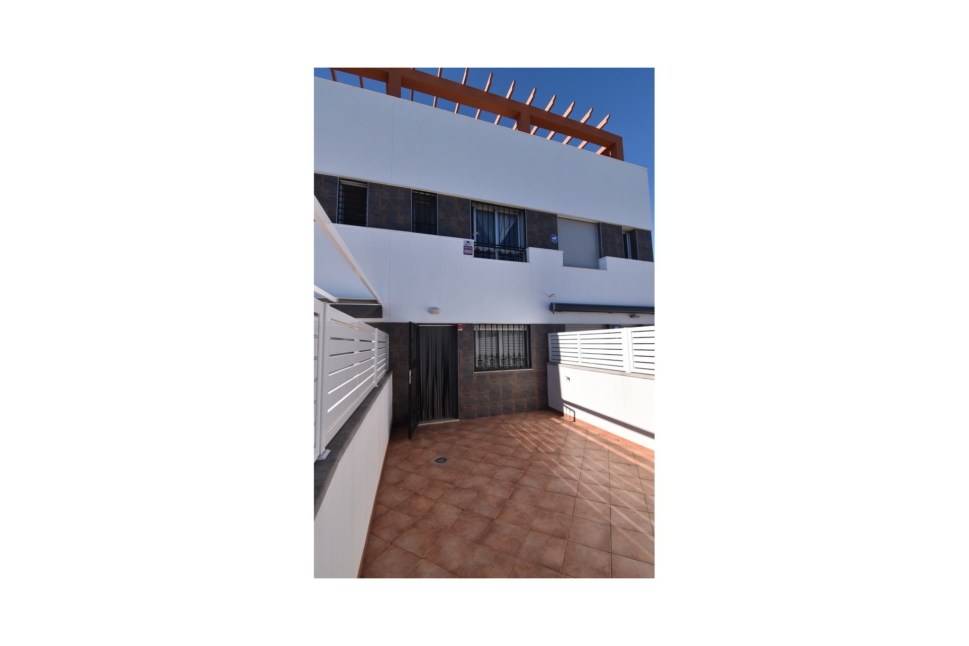 Venta - Casa de pueblo -
Guardamar del Segura