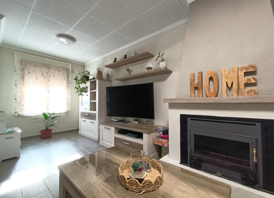 Venta - Casa de pueblo -
Hondón de los Fráiles