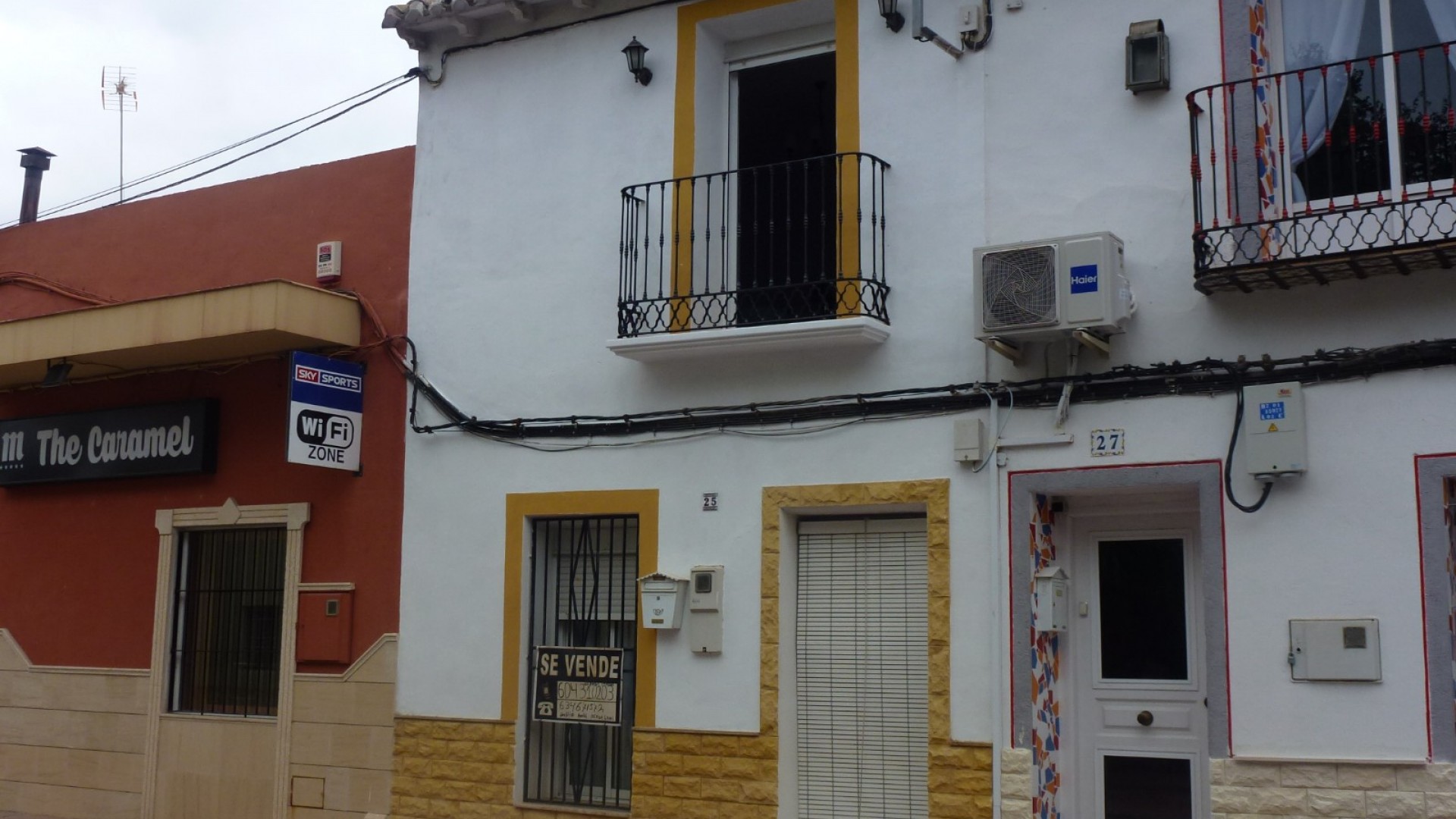 Venta - Casa de pueblo -
Hondón de los Fráiles