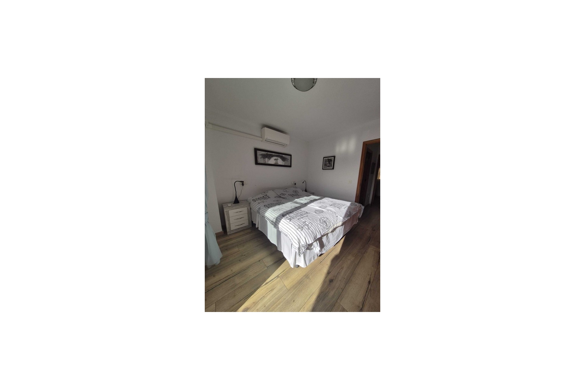 Venta - Casa de pueblo -
La Rosaleda