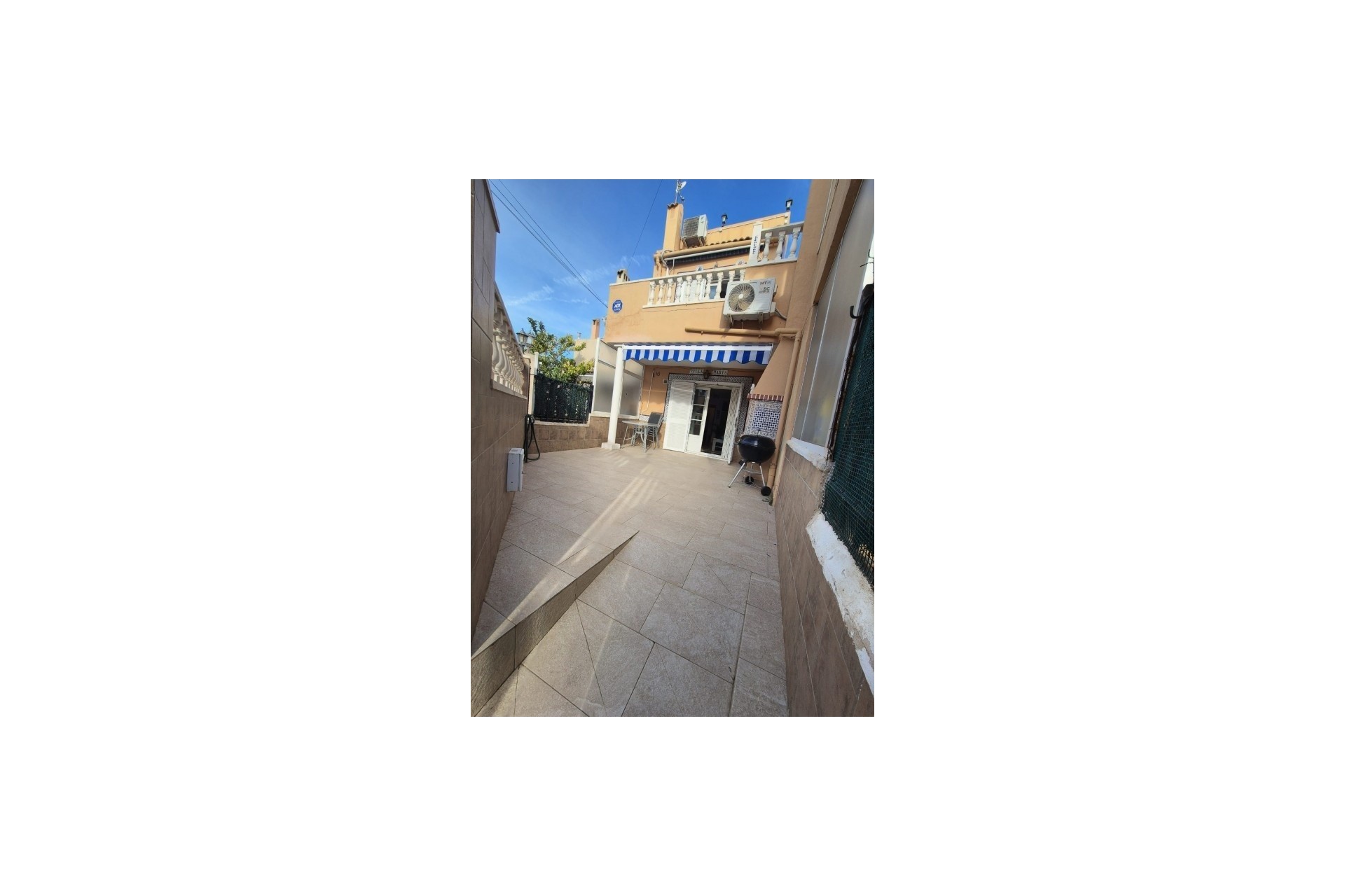 Venta - Casa de pueblo -
La Rosaleda