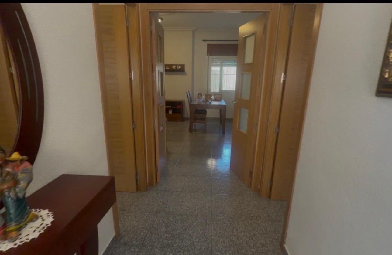 Venta - Casa de pueblo -
Los Alcazares
