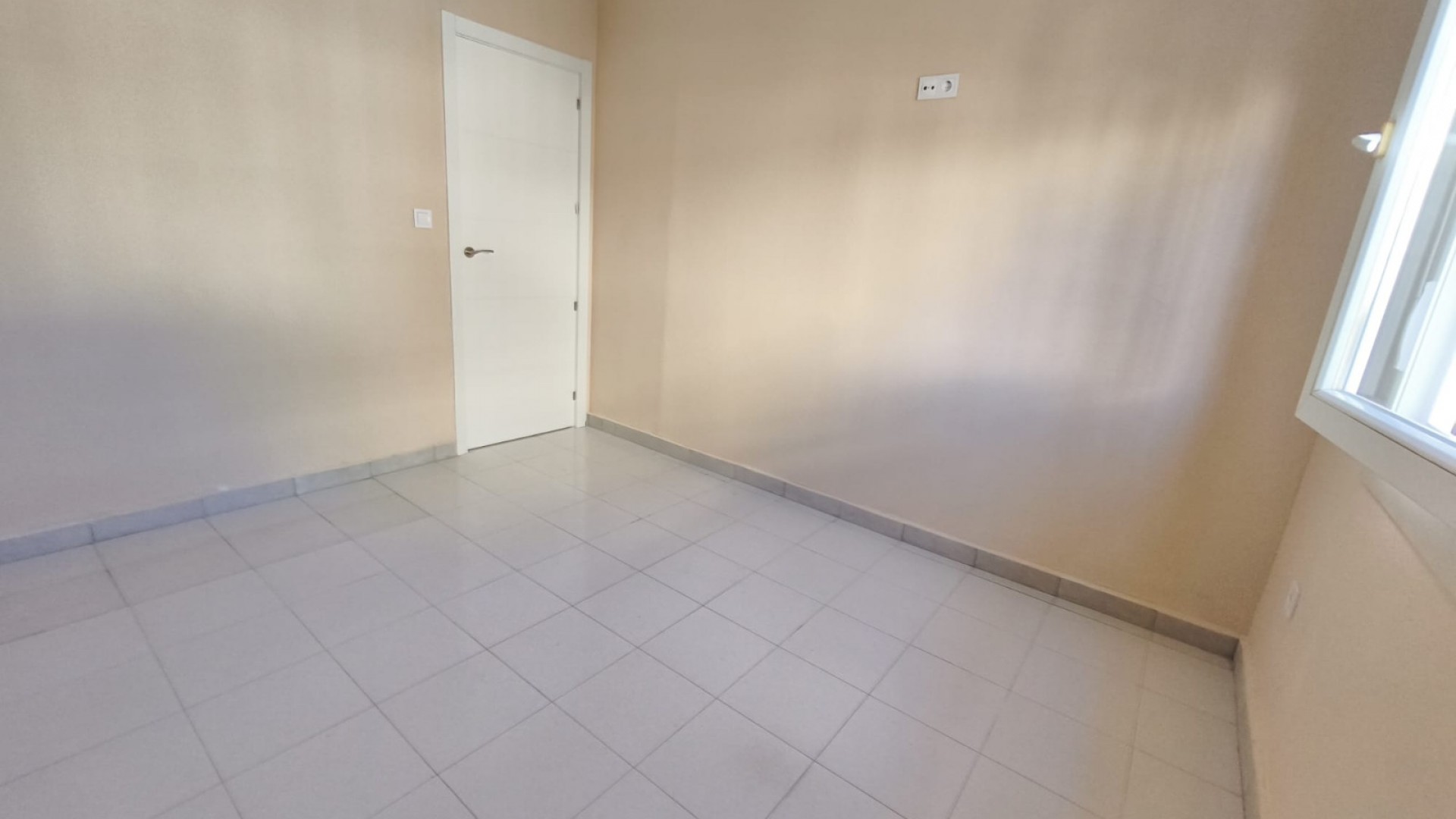 Venta - Casa de pueblo -
Los Balcones - Los Altos del Edén - Lago Jardin