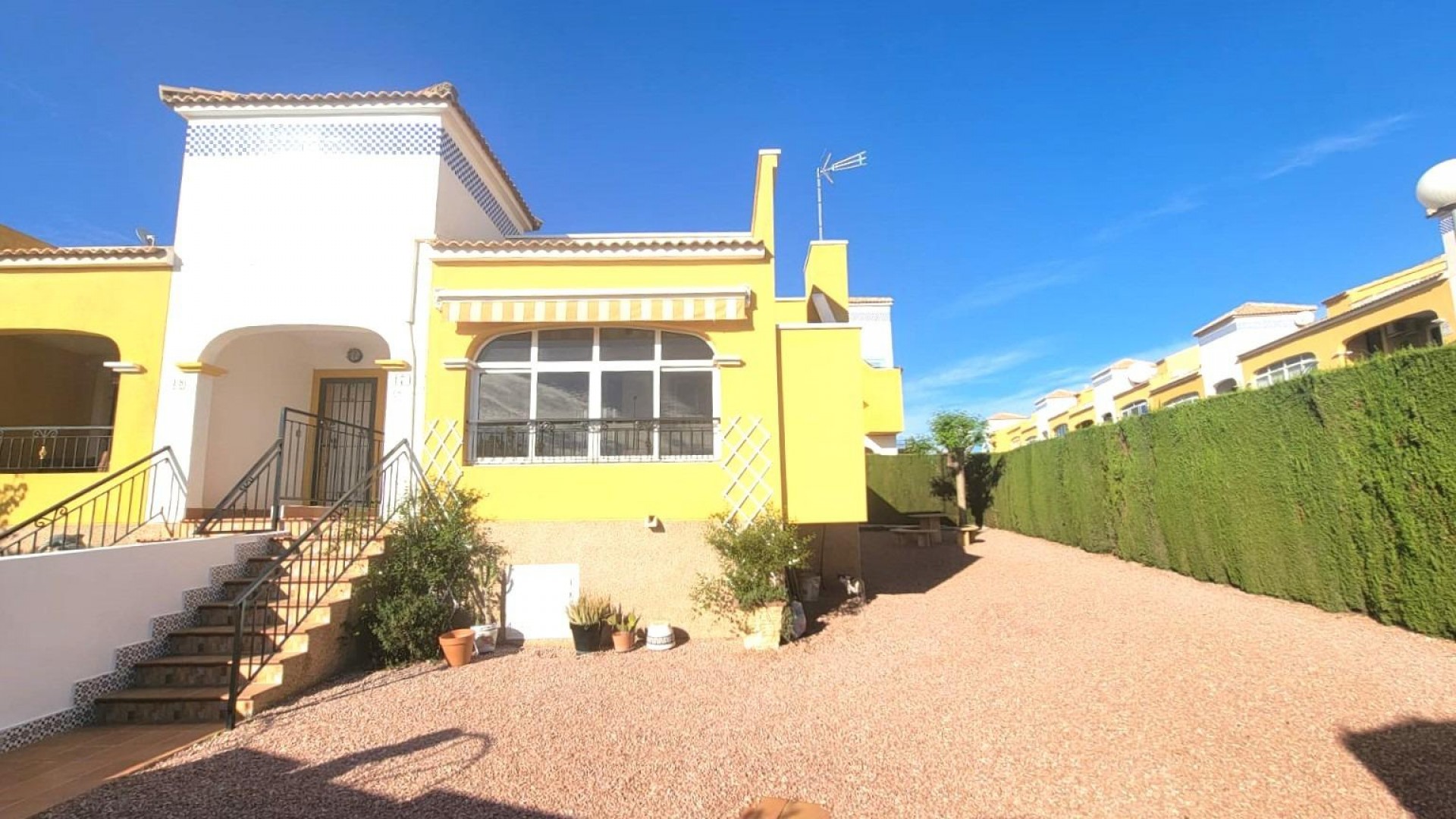 Venta - Casa de pueblo -
Los Montesinos - Los Montesinos - Urb. La Herrada