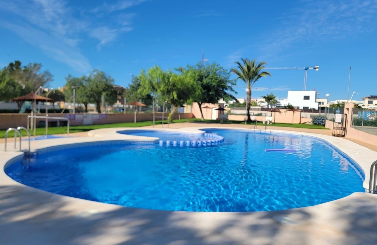 Venta - Casa de pueblo -
Los Montesinos - Los Montesinos - Urb. La Herrada