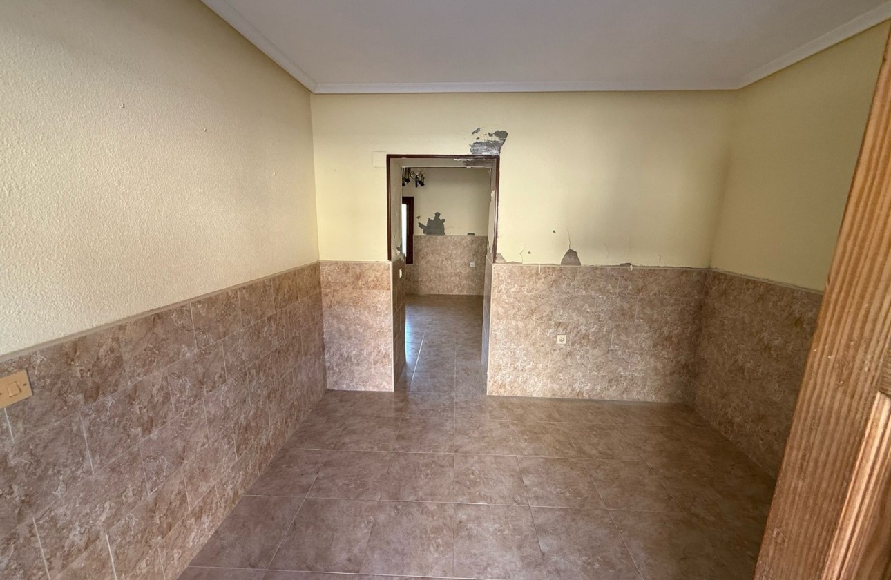 Venta - Casa de pueblo -
Los Montesinos