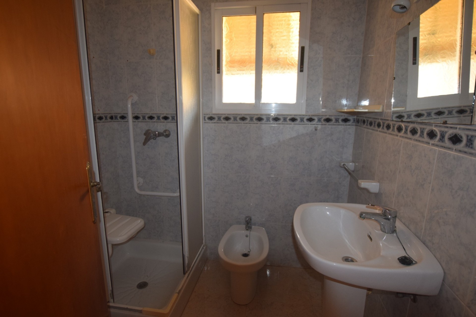 Venta - Casa de pueblo -
Los Montesinos