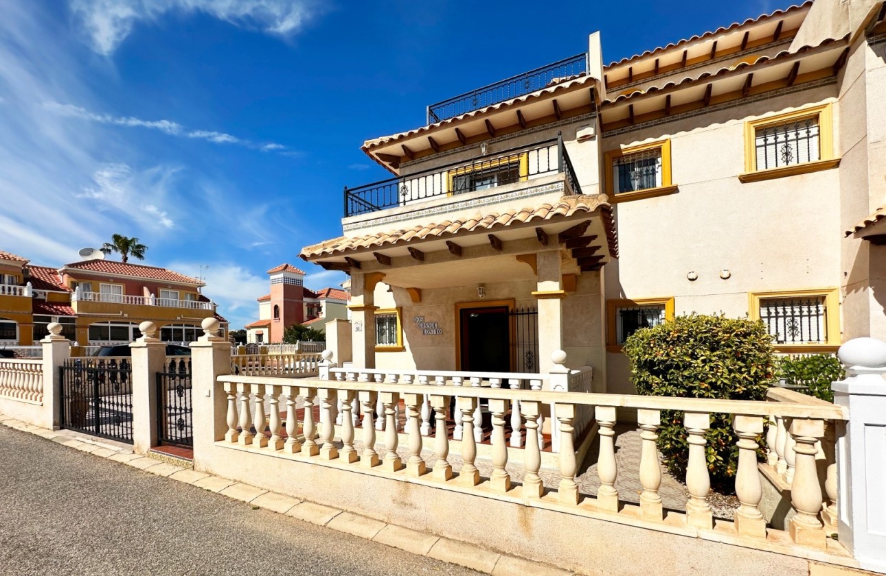 Venta - Casa de pueblo -
Orihuela Costa - Costa Blanca
