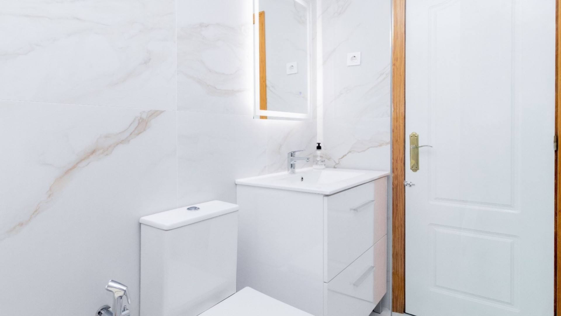 Venta - Casa de pueblo -
Orihuela Costa - La Zenia