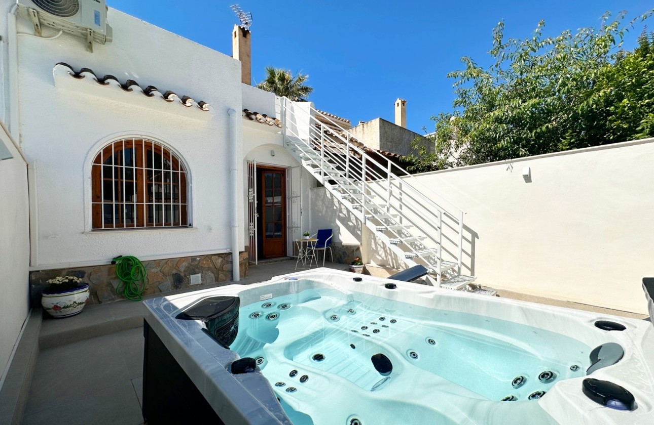 Venta - Casa de pueblo -
Orihuela Costa - La Zenia