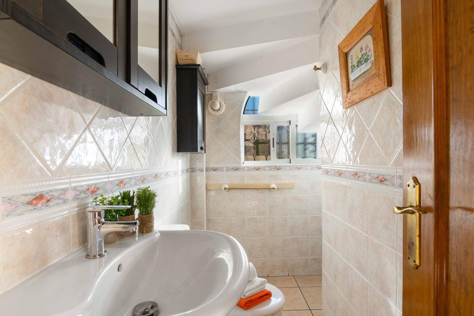 Venta - Casa de pueblo -
Orihuela Costa - Los Almendros-La Florida