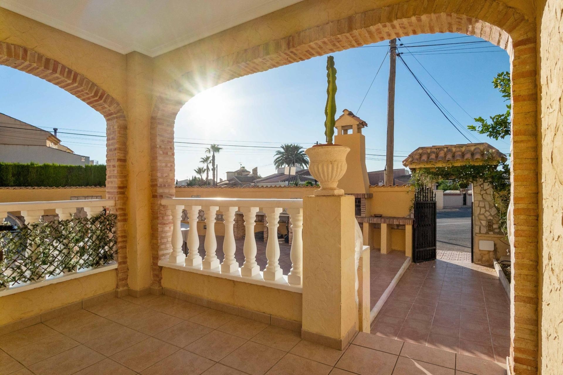 Venta - Casa de pueblo -
Orihuela Costa - Los Almendros-La Florida
