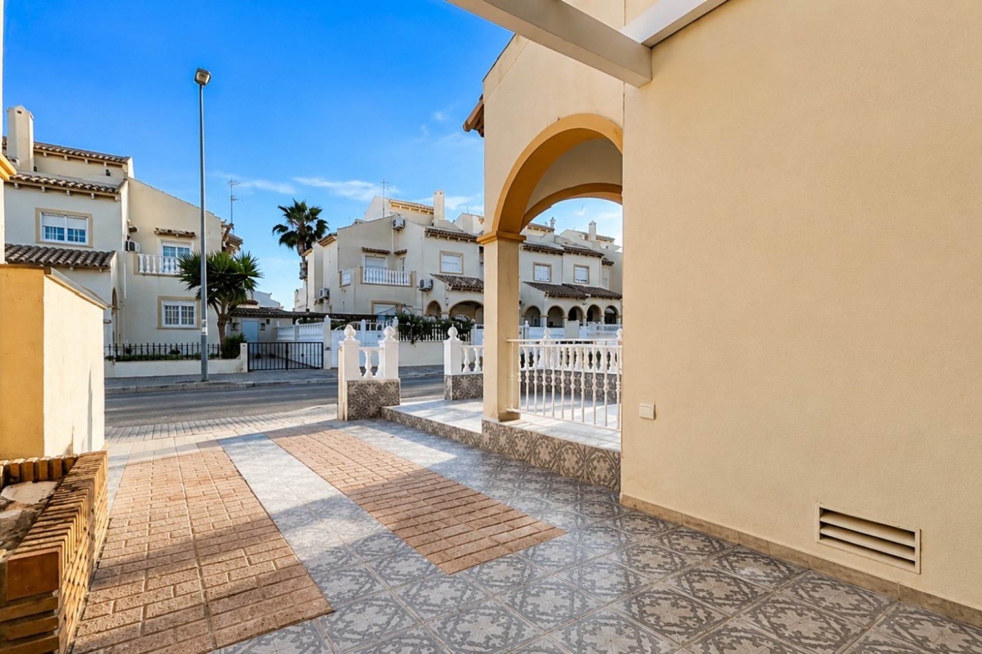 Venta - Casa de pueblo -
Orihuela Costa - Los Almendros