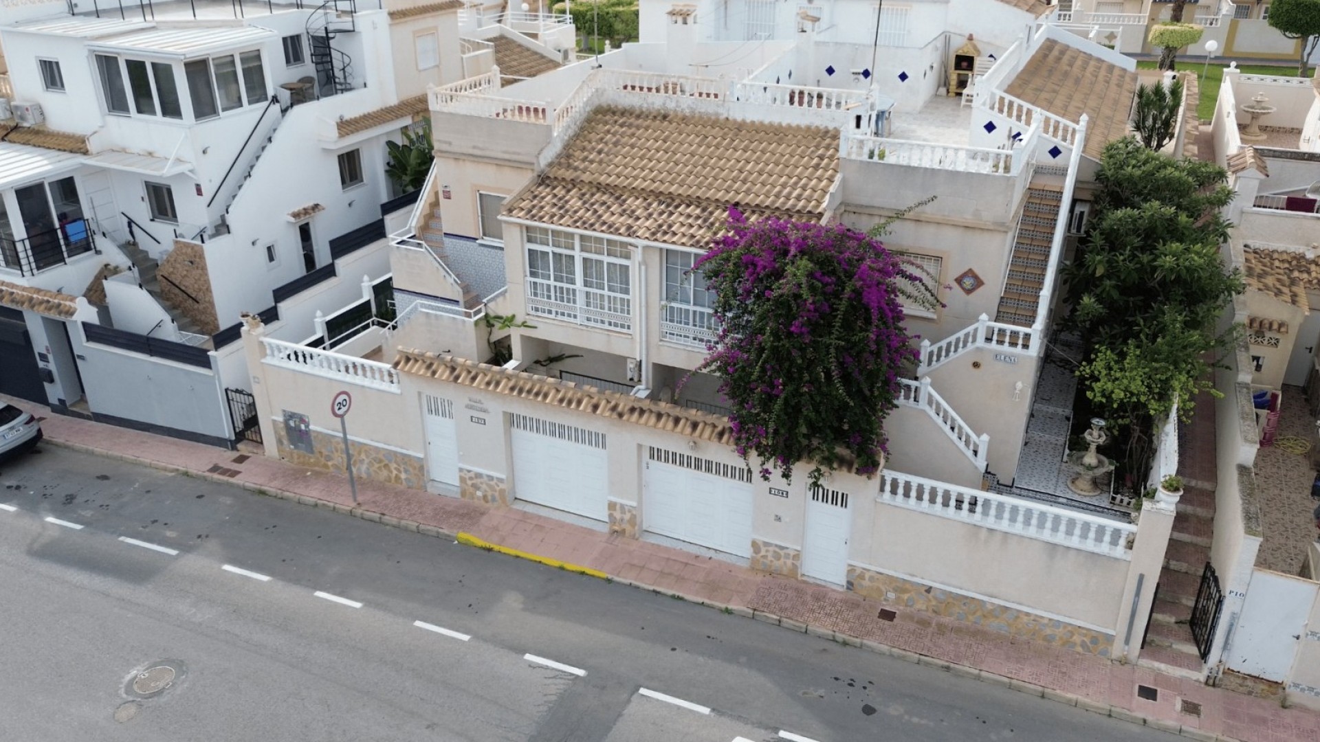 Venta - Casa de pueblo -
Orihuela Costa - Los Altos