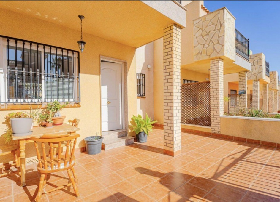 Venta - Casa de pueblo -
Orihuela Costa - Los Altos