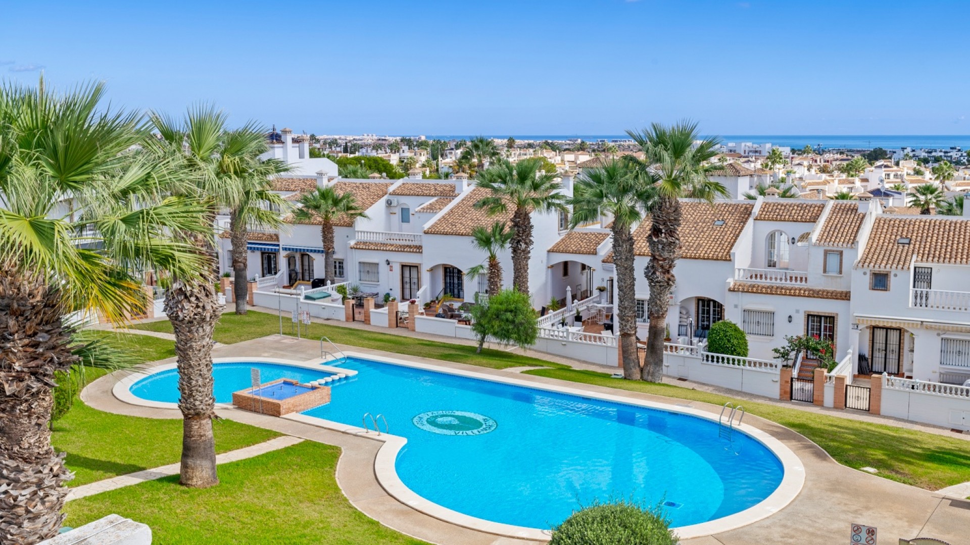 Venta - Casa de pueblo -
Orihuela Costa - Los Dolses