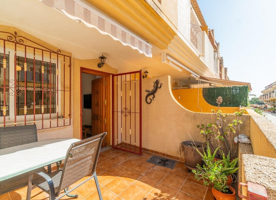 Venta - Casa de pueblo -
Orihuela Costa - Playa Flamenca