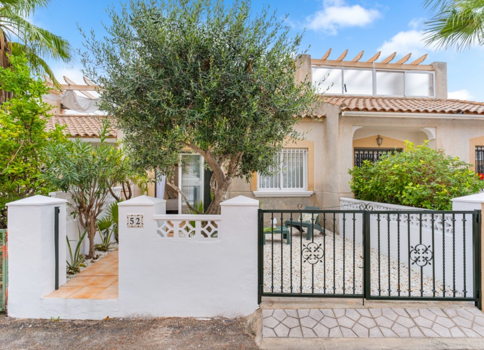 Venta - Casa de pueblo -
Orihuela Costa - Villamartín