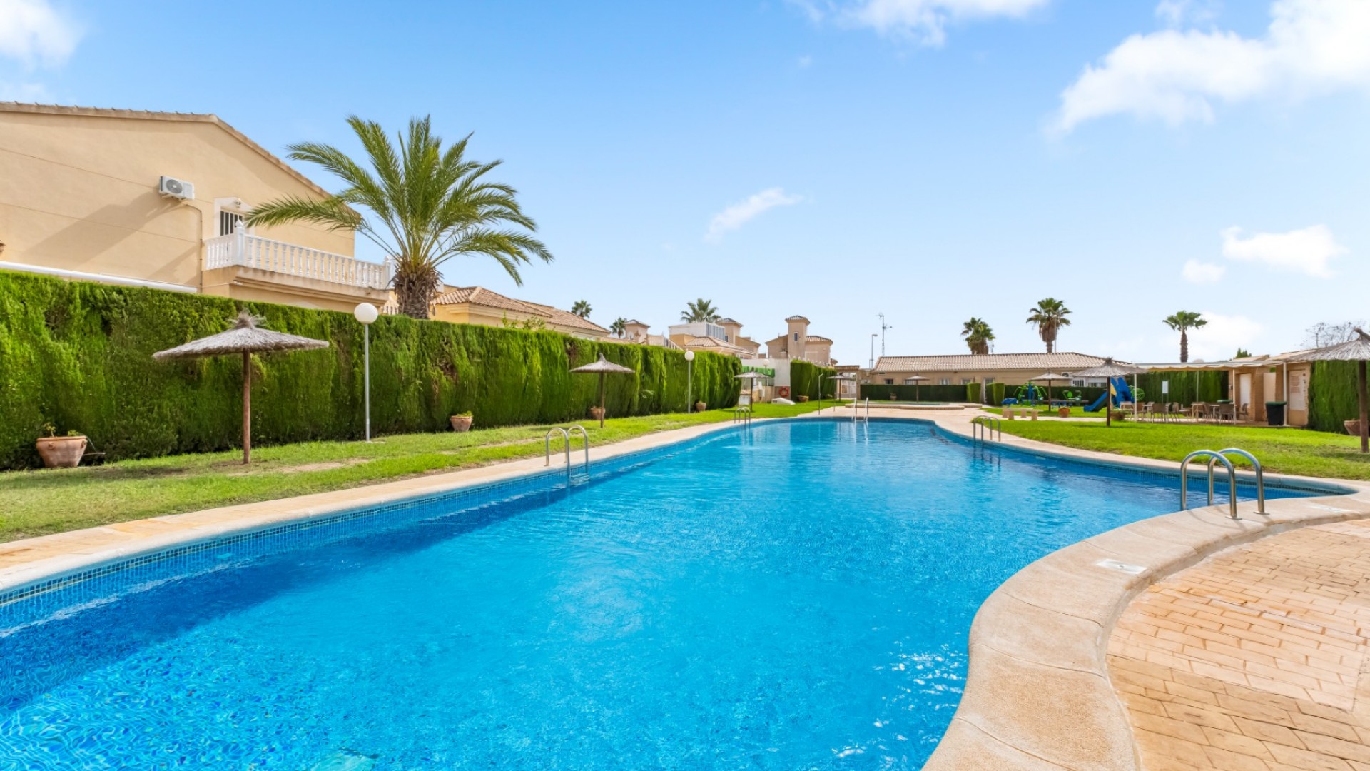 Venta - Casa de pueblo -
Orihuela Costa - Villamartín