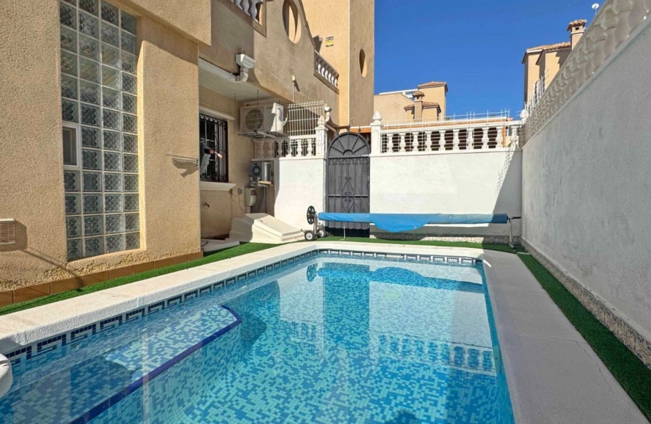 Venta - Casa de pueblo -
Orihuela Costa - Villamartín